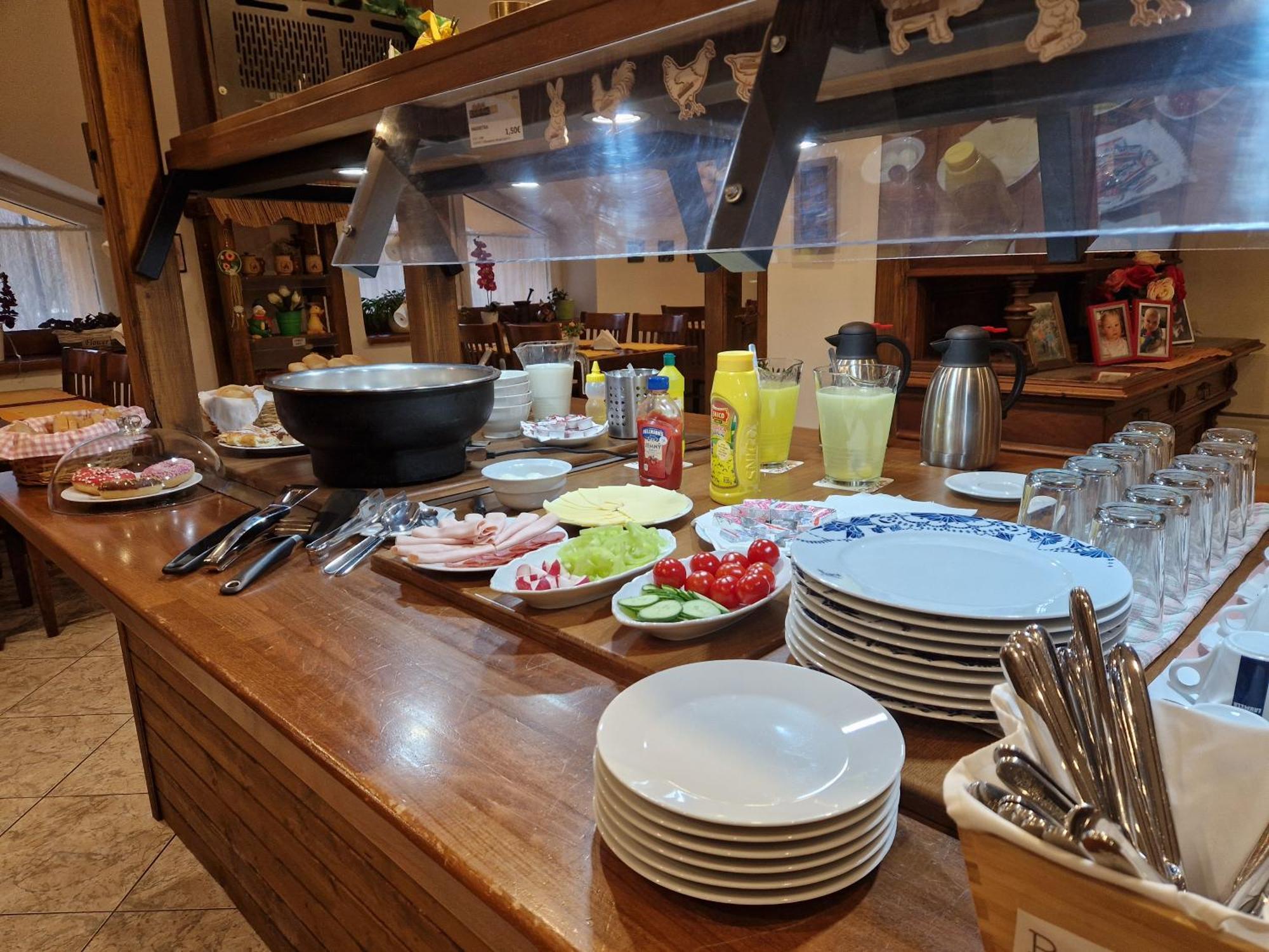 Pri Piecke Penzion A Restauracia Staré Hory Exteriör bild