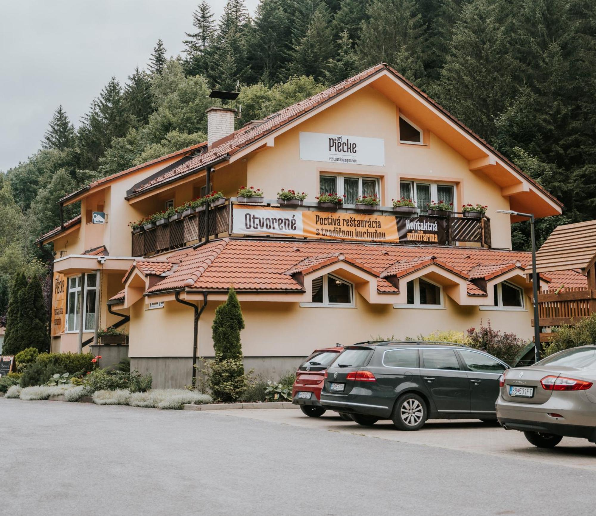 Pri Piecke Penzion A Restauracia Staré Hory Exteriör bild